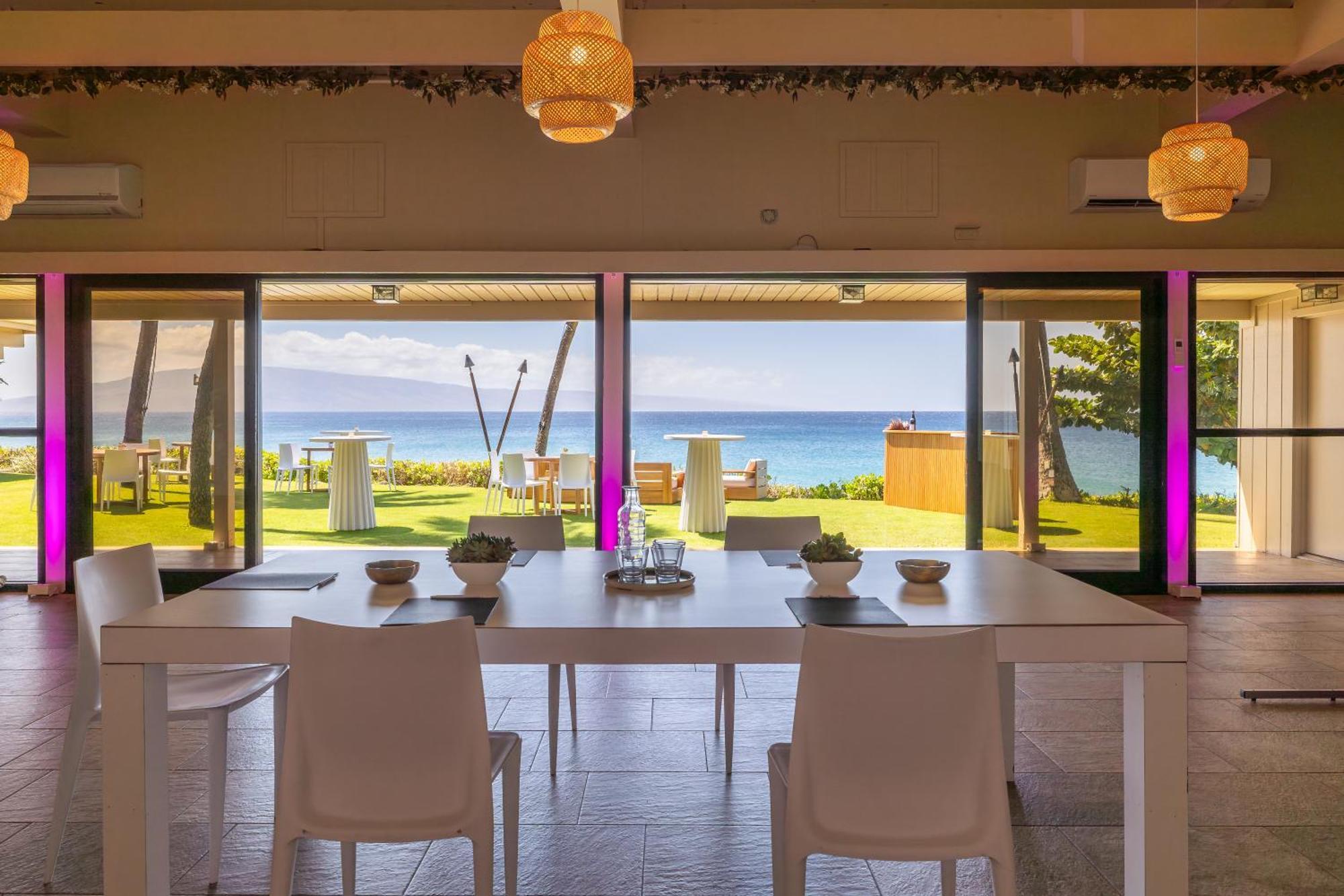 Royal Lahaina Resort & Bungalows Exterior photo